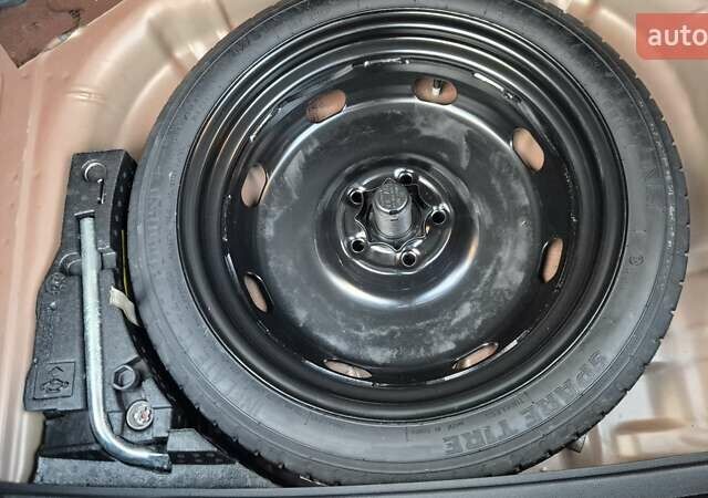 Фольксваген Ти-Рок 2020 в Киеве на Automoto.ua Оранжевый Фольксваген Ти-Рок, объемом двигателя 1.5 л и пробегом 85 тыс. км за 20000 $, фото 13 на Automoto.ua