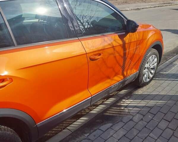 Фольксваген Ти-Рок 2020 в Киеве на Automoto.ua Оранжевый Фольксваген Ти-Рок, объемом двигателя 1.5 л и пробегом 49 тыс. км за 21300 $, фото 5 на Automoto.ua