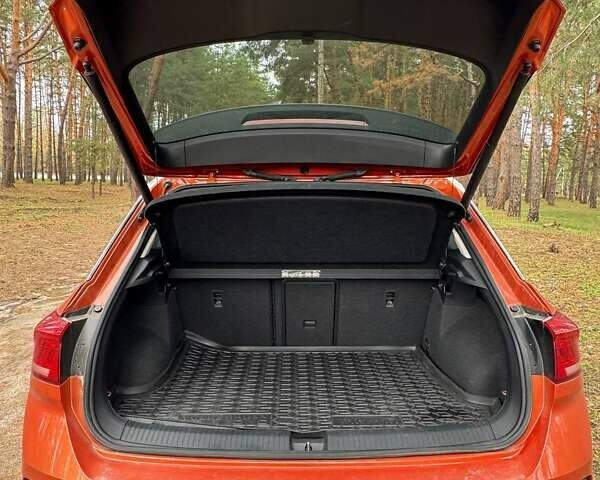 Оранжевый Фольксваген Ти-Рок, объемом двигателя 1.5 л и пробегом 33 тыс. км за 23000 $, фото 6 на Automoto.ua