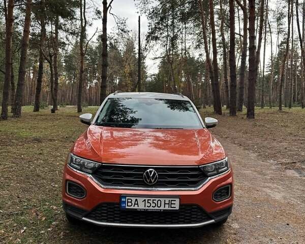 Оранжевый Фольксваген Ти-Рок, объемом двигателя 1.5 л и пробегом 33 тыс. км за 23000 $, фото 11 на Automoto.ua