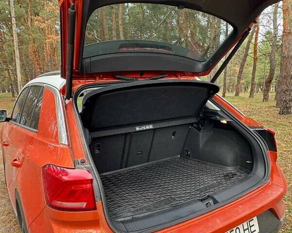 Оранжевый Фольксваген Ти-Рок, объемом двигателя 1.5 л и пробегом 33 тыс. км за 23000 $, фото 4 на Automoto.ua