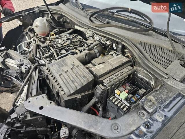 Черный Фольксваген Taigun, объемом двигателя 2 л и пробегом 16 тыс. км за 12300 $, фото 4 на Automoto.ua