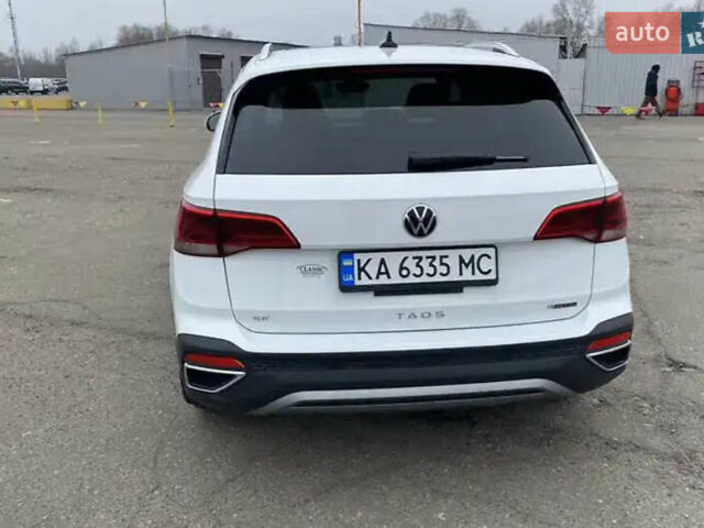 Белый Фольксваген Таос, объемом двигателя 1.5 л и пробегом 49 тыс. км за 21000 $, фото 3 на Automoto.ua