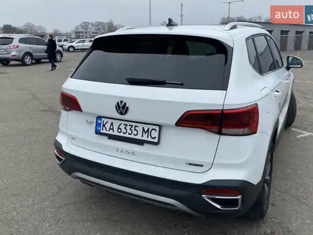 Белый Фольксваген Таос, объемом двигателя 1.5 л и пробегом 49 тыс. км за 21000 $, фото 4 на Automoto.ua