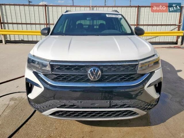 Белый Фольксваген Таос, объемом двигателя 1.5 л и пробегом 35 тыс. км за 5100 $, фото 4 на Automoto.ua