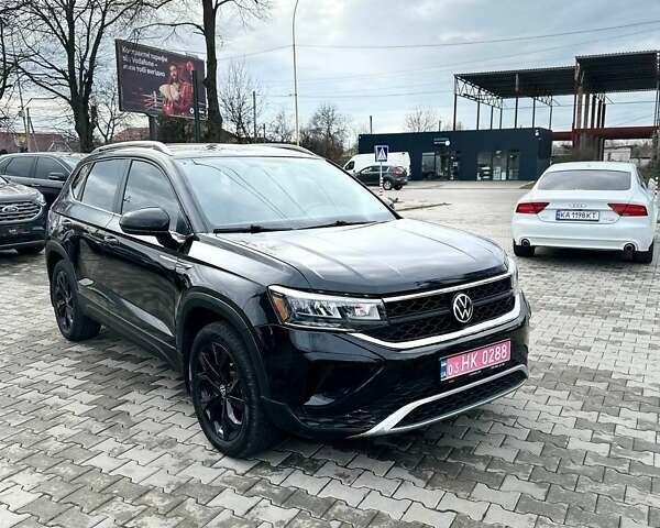 Черный Фольксваген Таос, объемом двигателя 1.5 л и пробегом 130 тыс. км за 17300 $, фото 1 на Automoto.ua