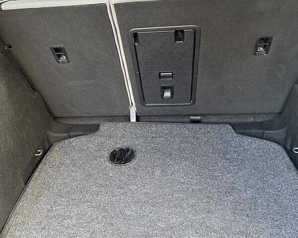 Черный Фольксваген Таос, объемом двигателя 1.5 л и пробегом 74 тыс. км за 17300 $, фото 6 на Automoto.ua