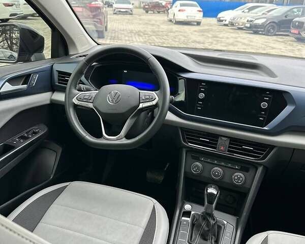 Черный Фольксваген Таос, объемом двигателя 1.5 л и пробегом 130 тыс. км за 17300 $, фото 5 на Automoto.ua