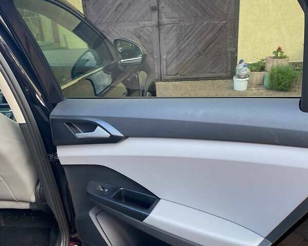 Черный Фольксваген Таос, объемом двигателя 1.5 л и пробегом 74 тыс. км за 17300 $, фото 8 на Automoto.ua