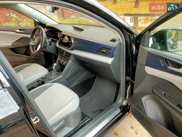 Черный Фольксваген Таос, объемом двигателя 1.5 л и пробегом 55 тыс. км за 20500 $, фото 23 на Automoto.ua