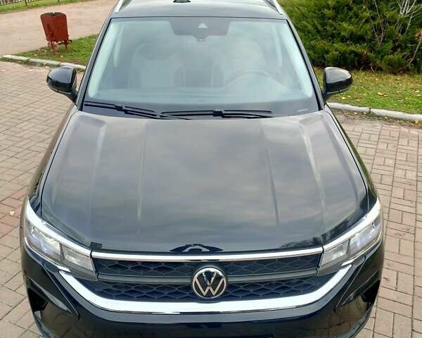 Черный Фольксваген Таос, объемом двигателя 1.5 л и пробегом 55 тыс. км за 20500 $, фото 2 на Automoto.ua