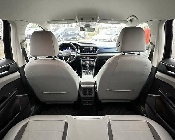 Черный Фольксваген Таос, объемом двигателя 1.5 л и пробегом 55 тыс. км за 19500 $, фото 16 на Automoto.ua