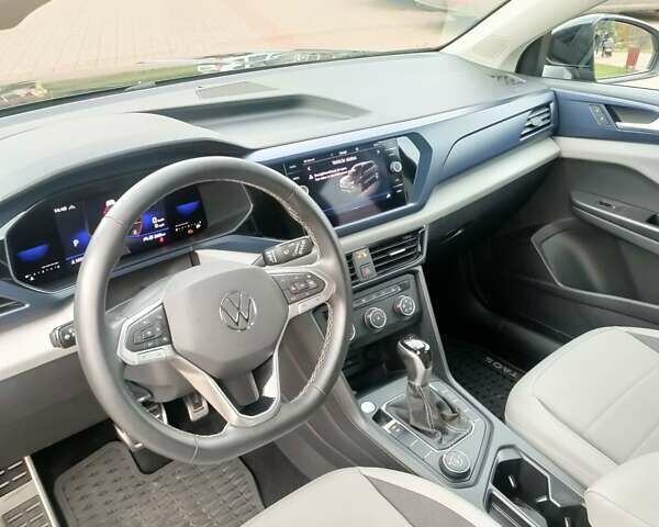 Черный Фольксваген Таос, объемом двигателя 1.5 л и пробегом 55 тыс. км за 20500 $, фото 21 на Automoto.ua