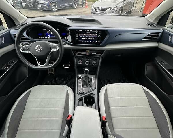 Черный Фольксваген Таос, объемом двигателя 1.5 л и пробегом 55 тыс. км за 19500 $, фото 25 на Automoto.ua