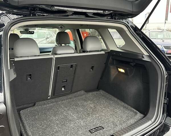 Черный Фольксваген Таос, объемом двигателя 1.5 л и пробегом 55 тыс. км за 19500 $, фото 14 на Automoto.ua