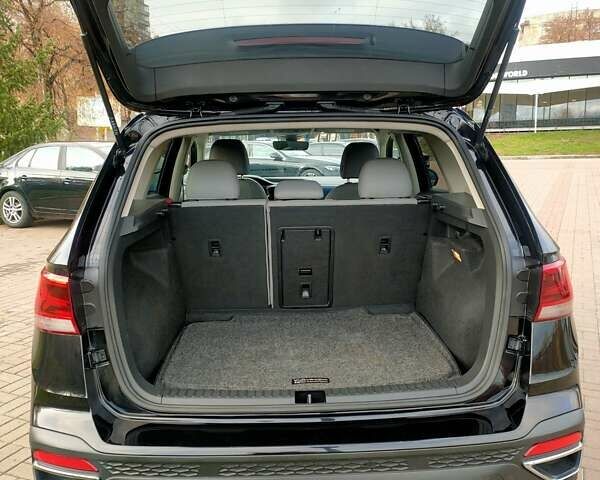 Черный Фольксваген Таос, объемом двигателя 1.5 л и пробегом 55 тыс. км за 20500 $, фото 25 на Automoto.ua