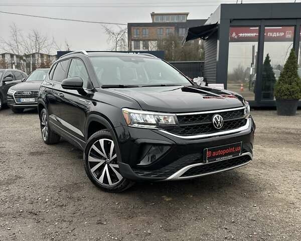 Черный Фольксваген Таос, объемом двигателя 1.5 л и пробегом 55 тыс. км за 19500 $, фото 2 на Automoto.ua