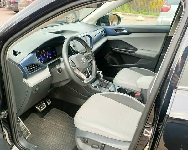 Черный Фольксваген Таос, объемом двигателя 1.5 л и пробегом 55 тыс. км за 20500 $, фото 20 на Automoto.ua