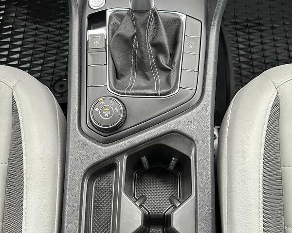 Черный Фольксваген Таос, объемом двигателя 1.5 л и пробегом 55 тыс. км за 19500 $, фото 27 на Automoto.ua