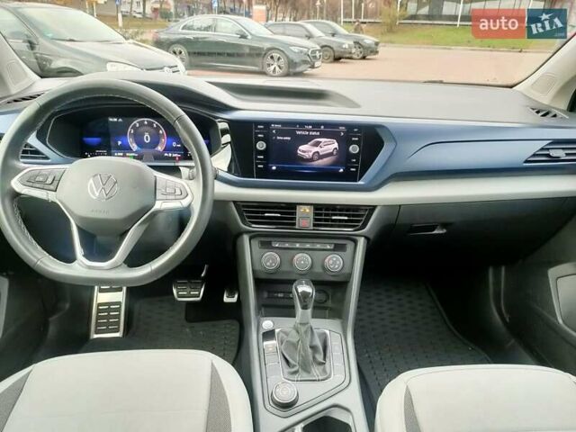 Черный Фольксваген Таос, объемом двигателя 1.5 л и пробегом 55 тыс. км за 20500 $, фото 15 на Automoto.ua