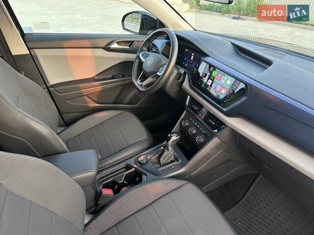 Черный Фольксваген Таос, объемом двигателя 1.5 л и пробегом 77 тыс. км за 18800 $, фото 62 на Automoto.ua