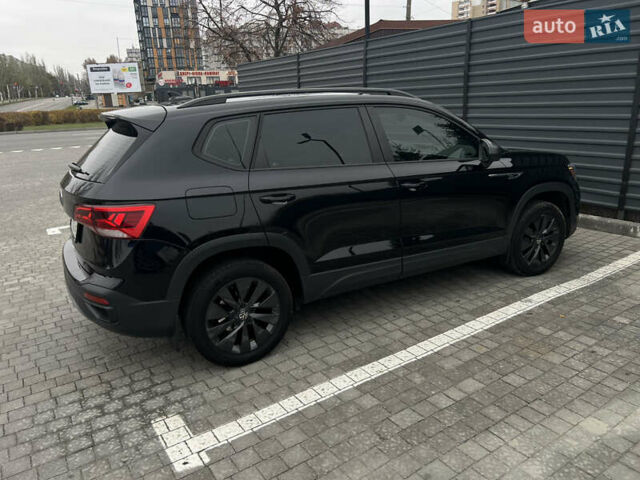 Черный Фольксваген Таос, объемом двигателя 1.5 л и пробегом 57 тыс. км за 22000 $, фото 3 на Automoto.ua