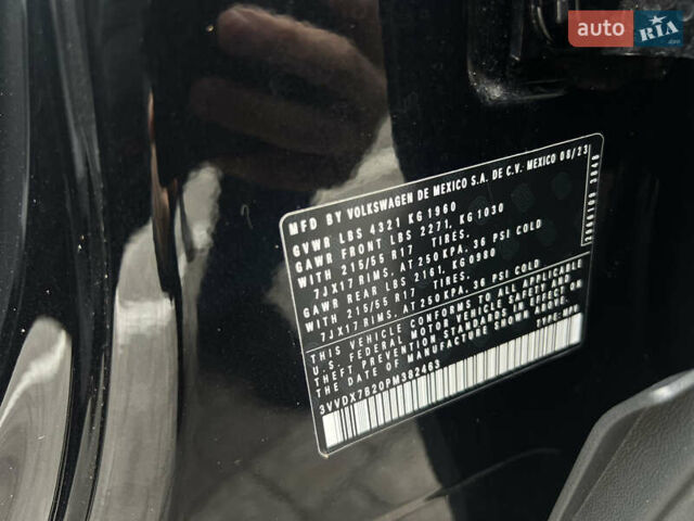 Черный Фольксваген Таос, объемом двигателя 1.5 л и пробегом 57 тыс. км за 22000 $, фото 14 на Automoto.ua