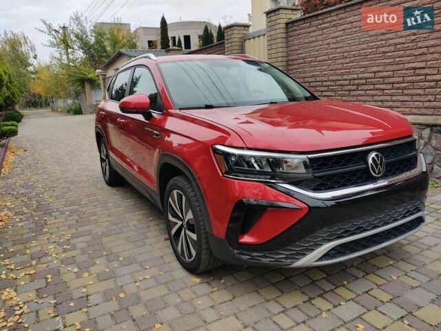Красный Фольксваген Таос, объемом двигателя 1.5 л и пробегом 77 тыс. км за 19800 $, фото 14 на Automoto.ua