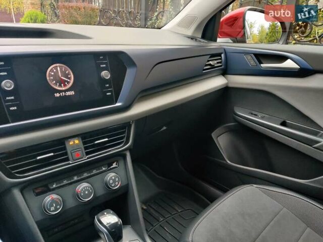 Красный Фольксваген Таос, объемом двигателя 1.5 л и пробегом 77 тыс. км за 19800 $, фото 4 на Automoto.ua