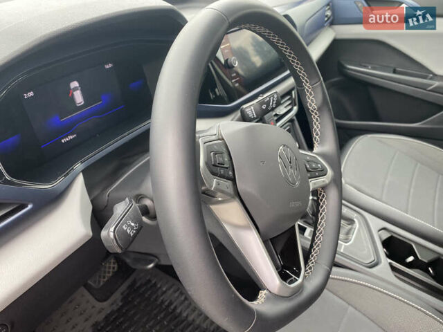 Червоний Фольксваген Таос, об'ємом двигуна 1.5 л та пробігом 92 тис. км за 19000 $, фото 8 на Automoto.ua