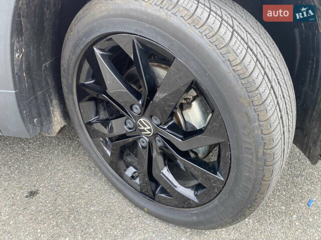 Червоний Фольксваген Таос, об'ємом двигуна 1.5 л та пробігом 92 тис. км за 19000 $, фото 17 на Automoto.ua