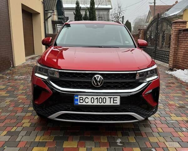 Красный Фольксваген Таос, объемом двигателя 1.5 л и пробегом 16 тыс. км за 25000 $, фото 3 на Automoto.ua