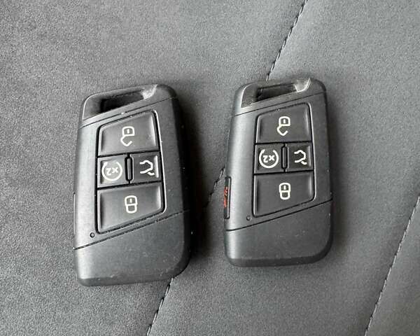 Красный Фольксваген Таос, объемом двигателя 1.5 л и пробегом 16 тыс. км за 25000 $, фото 37 на Automoto.ua