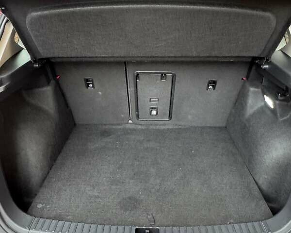 Красный Фольксваген Таос, объемом двигателя 1.5 л и пробегом 16 тыс. км за 25000 $, фото 23 на Automoto.ua