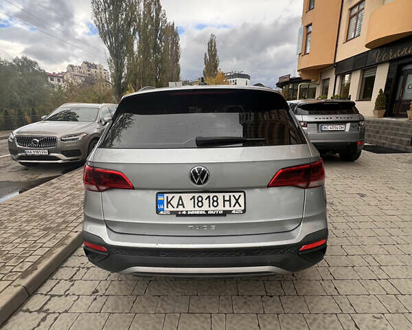 Сірий Фольксваген Таос, об'ємом двигуна 1.5 л та пробігом 78 тис. км за 18900 $, фото 2 на Automoto.ua