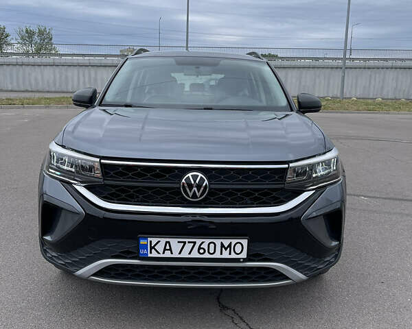 Сірий Фольксваген Таос, об'ємом двигуна 1.5 л та пробігом 24 тис. км за 20700 $, фото 2 на Automoto.ua