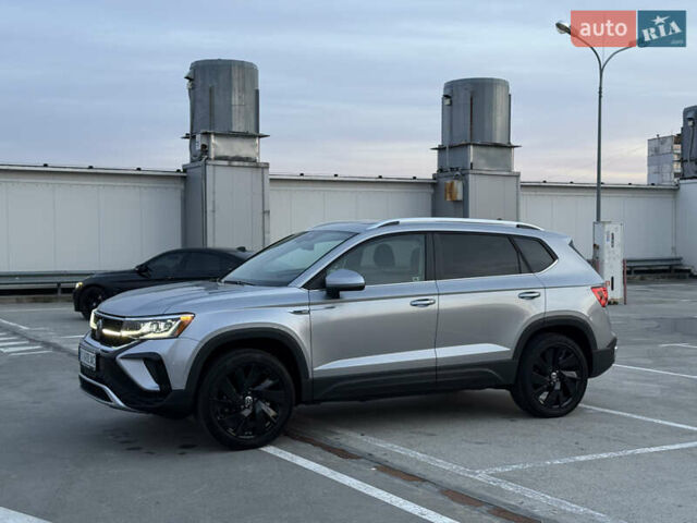 Серый Фольксваген Таос, объемом двигателя 1.5 л и пробегом 13 тыс. км за 25900 $, фото 27 на Automoto.ua