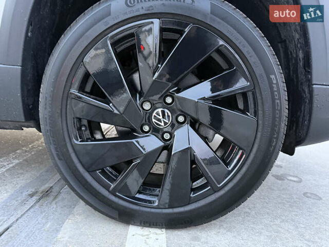 Серый Фольксваген Таос, объемом двигателя 1.5 л и пробегом 13 тыс. км за 25900 $, фото 35 на Automoto.ua
