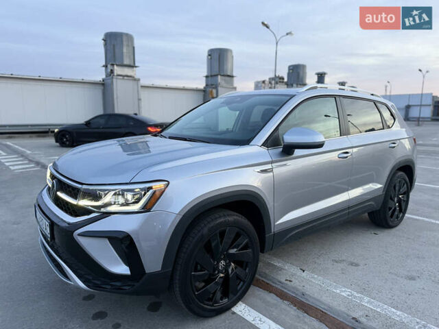 Серый Фольксваген Таос, объемом двигателя 1.5 л и пробегом 13 тыс. км за 25900 $, фото 5 на Automoto.ua