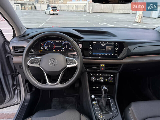Серый Фольксваген Таос, объемом двигателя 1.5 л и пробегом 13 тыс. км за 25900 $, фото 60 на Automoto.ua
