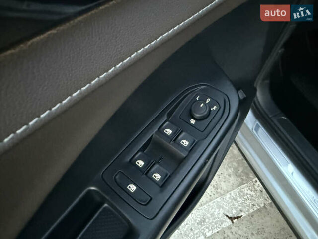 Серый Фольксваген Таос, объемом двигателя 1.5 л и пробегом 13 тыс. км за 25900 $, фото 43 на Automoto.ua