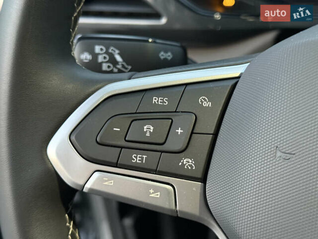 Серый Фольксваген Таос, объемом двигателя 1.5 л и пробегом 13 тыс. км за 25900 $, фото 47 на Automoto.ua