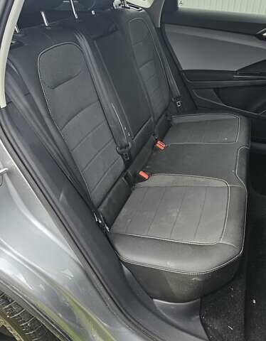 Серый Фольксваген Таос, объемом двигателя 1.5 л и пробегом 48 тыс. км за 9400 $, фото 18 на Automoto.ua