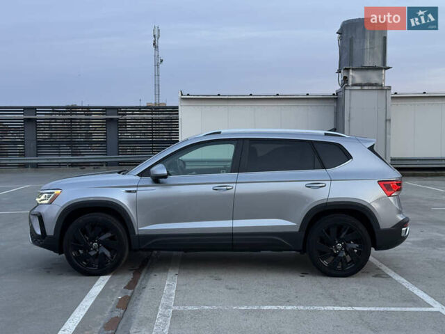 Серый Фольксваген Таос, объемом двигателя 1.5 л и пробегом 13 тыс. км за 25900 $, фото 26 на Automoto.ua