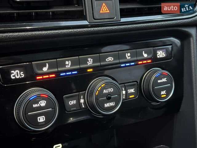 Серый Фольксваген Таос, объемом двигателя 1.5 л и пробегом 13 тыс. км за 25900 $, фото 51 на Automoto.ua