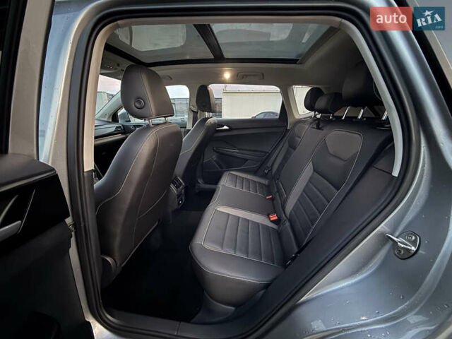 Серый Фольксваген Таос, объемом двигателя 1.5 л и пробегом 13 тыс. км за 25900 $, фото 58 на Automoto.ua