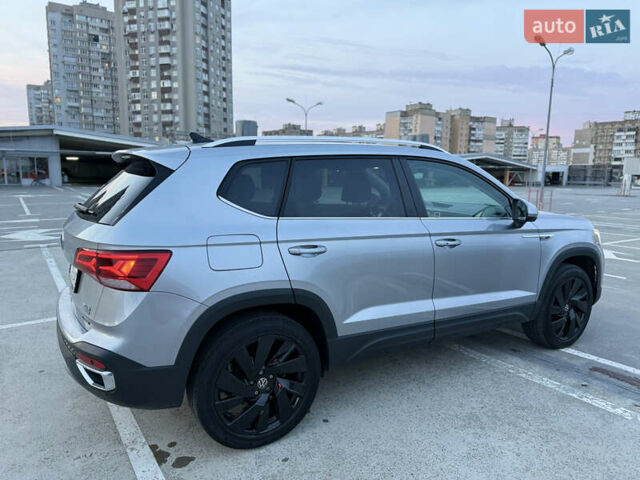 Серый Фольксваген Таос, объемом двигателя 1.5 л и пробегом 13 тыс. км за 25900 $, фото 12 на Automoto.ua