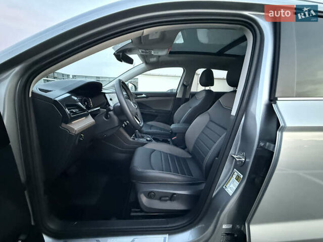 Серый Фольксваген Таос, объемом двигателя 1.5 л и пробегом 13 тыс. км за 25900 $, фото 41 на Automoto.ua