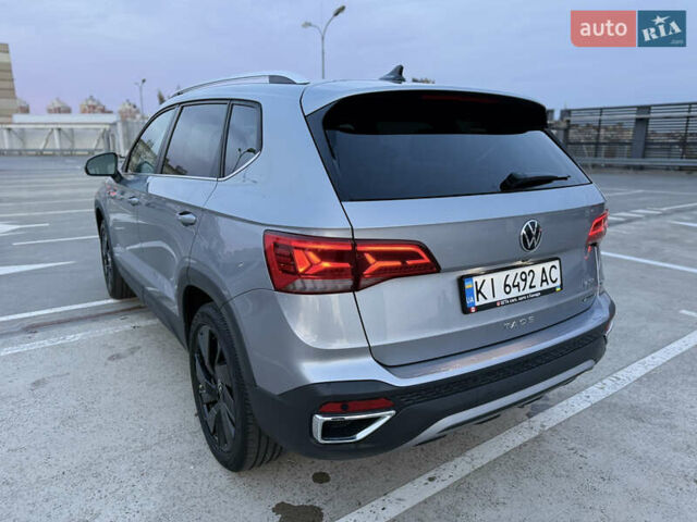 Серый Фольксваген Таос, объемом двигателя 1.5 л и пробегом 13 тыс. км за 25900 $, фото 9 на Automoto.ua