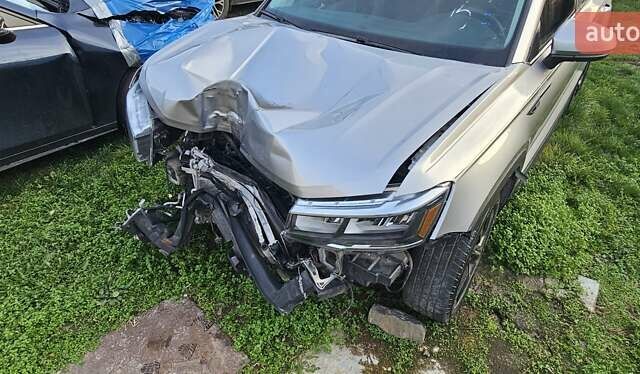 Серый Фольксваген Таос, объемом двигателя 1.5 л и пробегом 48 тыс. км за 9400 $, фото 10 на Automoto.ua